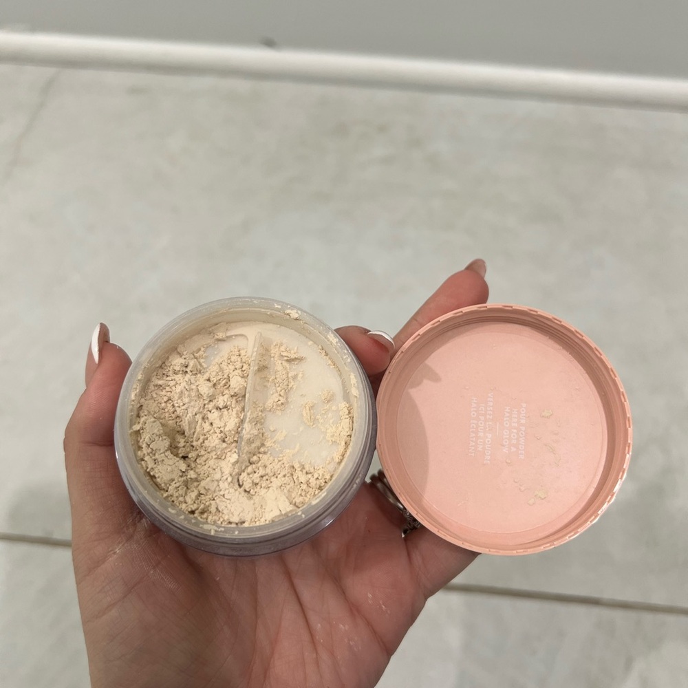 E.l.f. Halo Glow Setting Powder Light - Picture 4 of 4